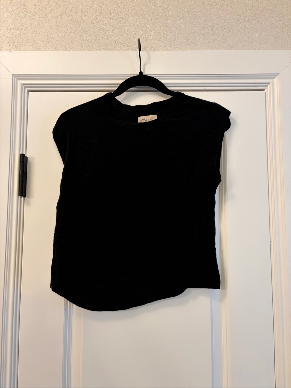 Black Sleeveless Crewneck Top